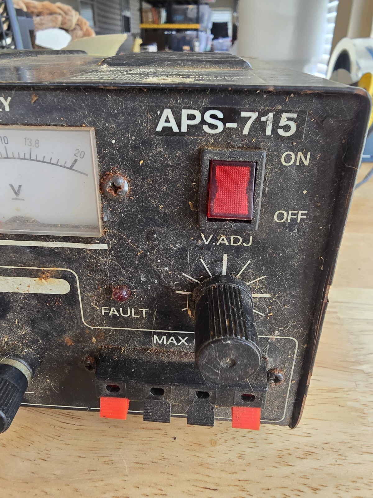 Zurich Regulated DC Power Supply APS 715 Untested As Is