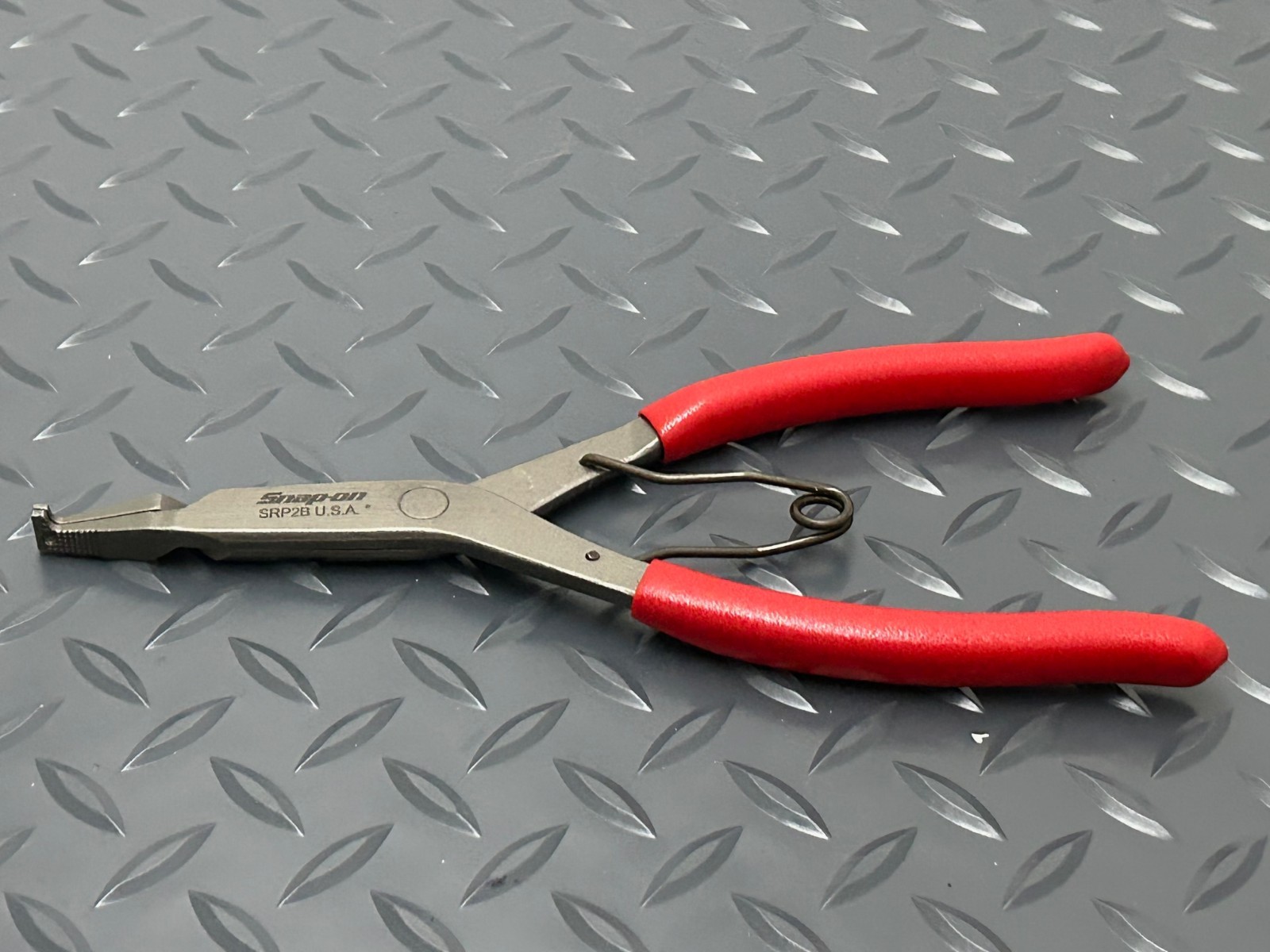 Snap on USA SRP2B RED Soft Grip High Leverage Snap Ring Pliers Spring Loaded NEW