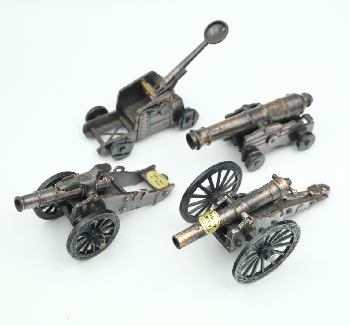 Vintage Revolutionary War Cannon Catapult Die Cast Metal Pencil Sharpener