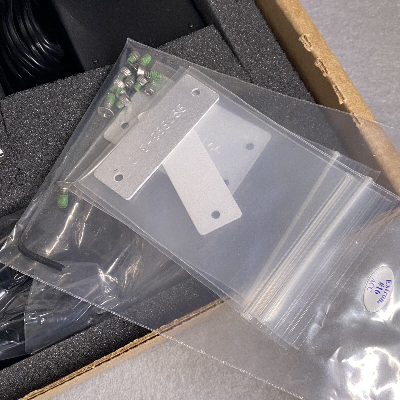 Extron Electronics 60-597-23 CIA111-4 Computer Interface With Audio