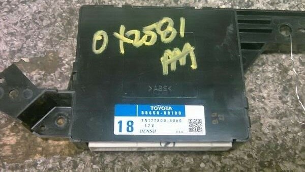 2014 TOYOTA SIENNA  AIR AMPLIFIER TEMPERATURE CONTROL MODULE 88650-08180
