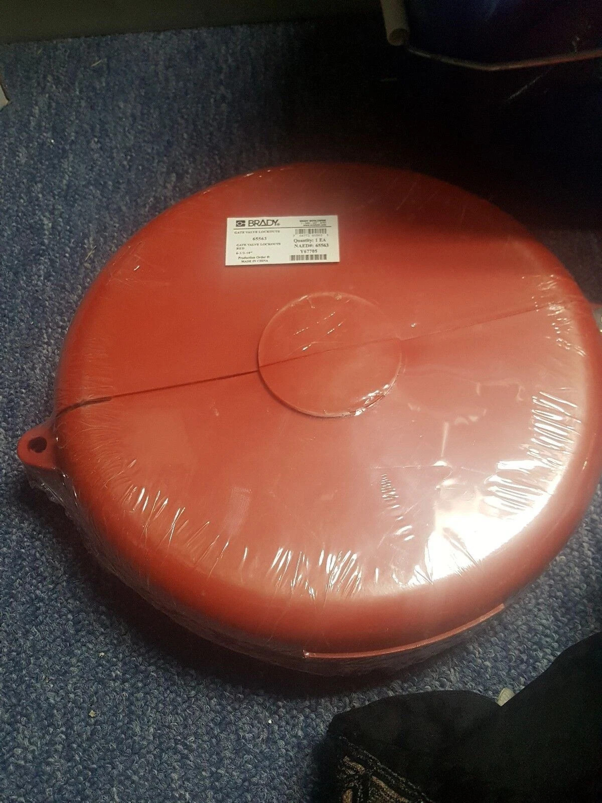 Brady 65563 Red Gate Valve Lockout Device 6-1/2 - 10in! NEW!