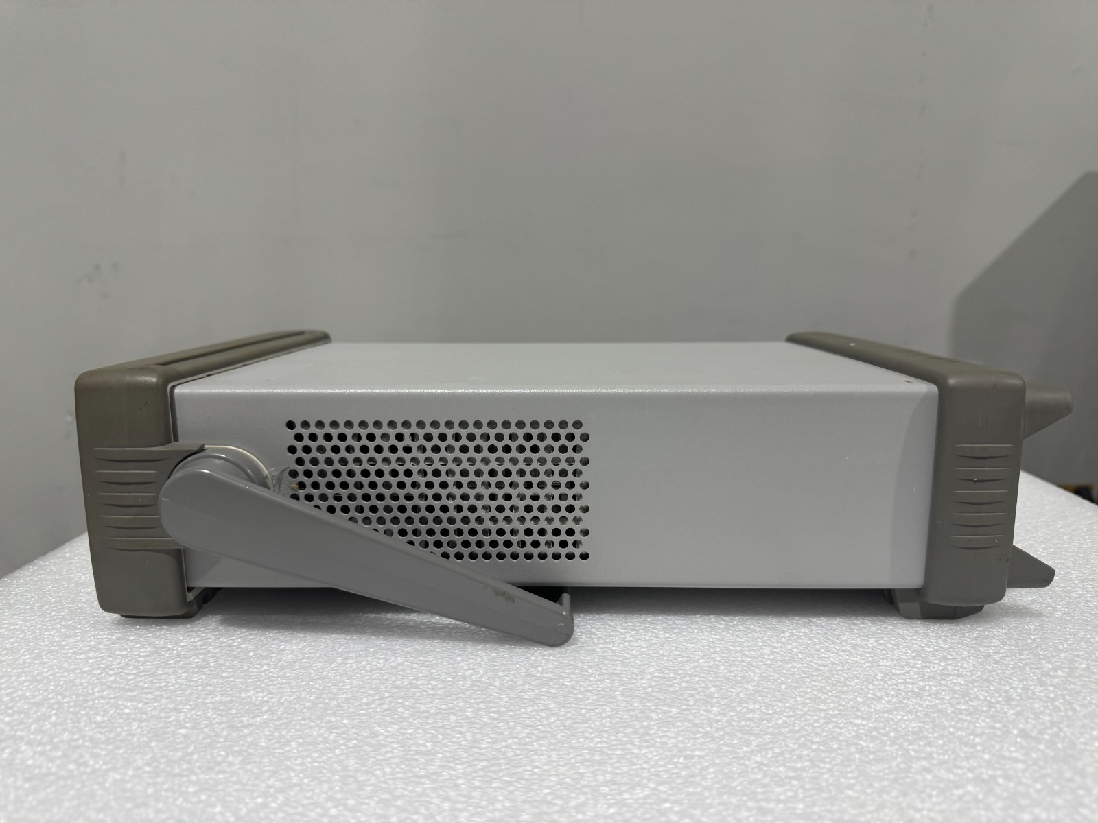 Agilent 33250A Function / Arbitrary Waveform Generator, 80 MHz