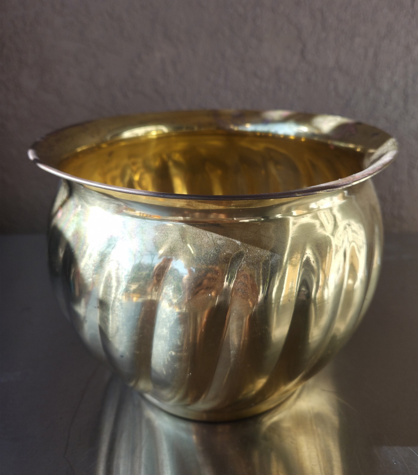 Beautiful! Brass Swirl Planter 6"x7.75" Lynwood 2001 Made In India