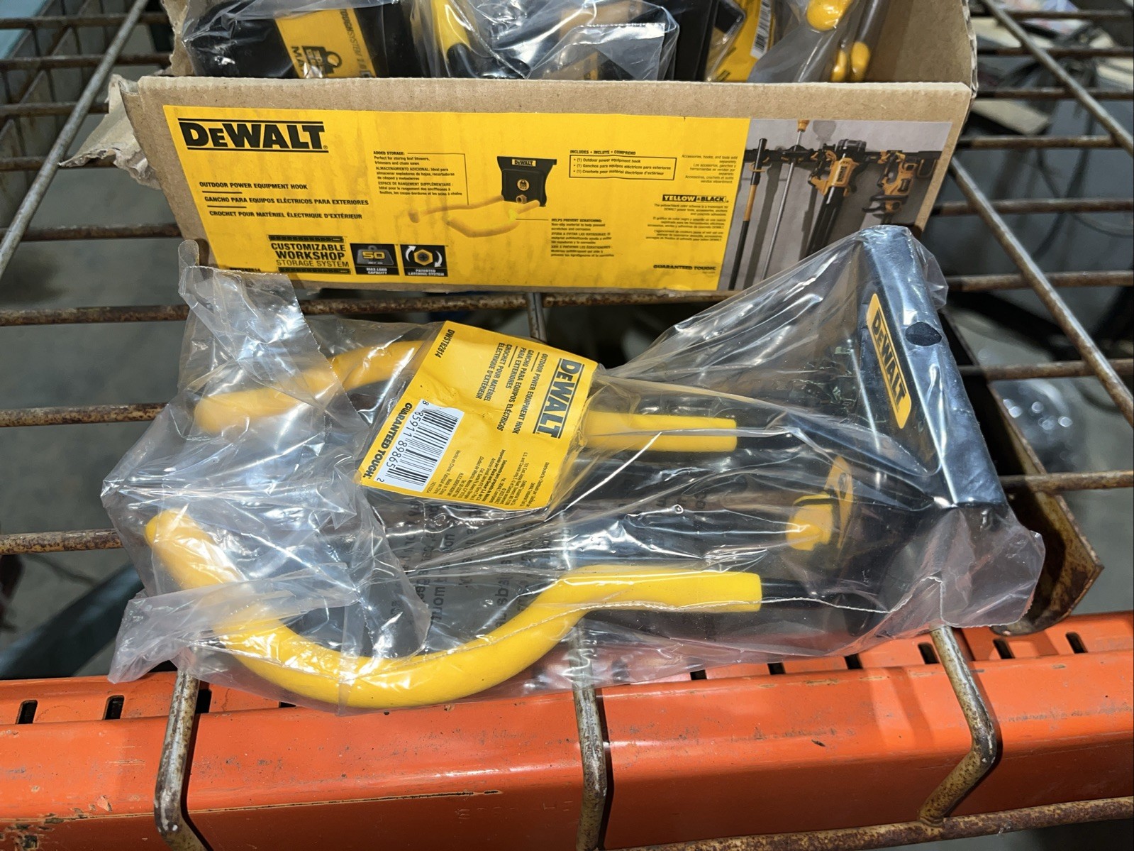 DeWalt DWST82814 Outdoor Power Equipment Hook Workshop Storage System R7D*