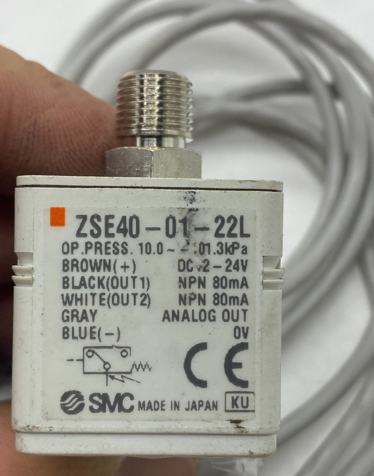 SMC Vacuum Switch  ZSE40-01-22L/ ZSE40-01-22L