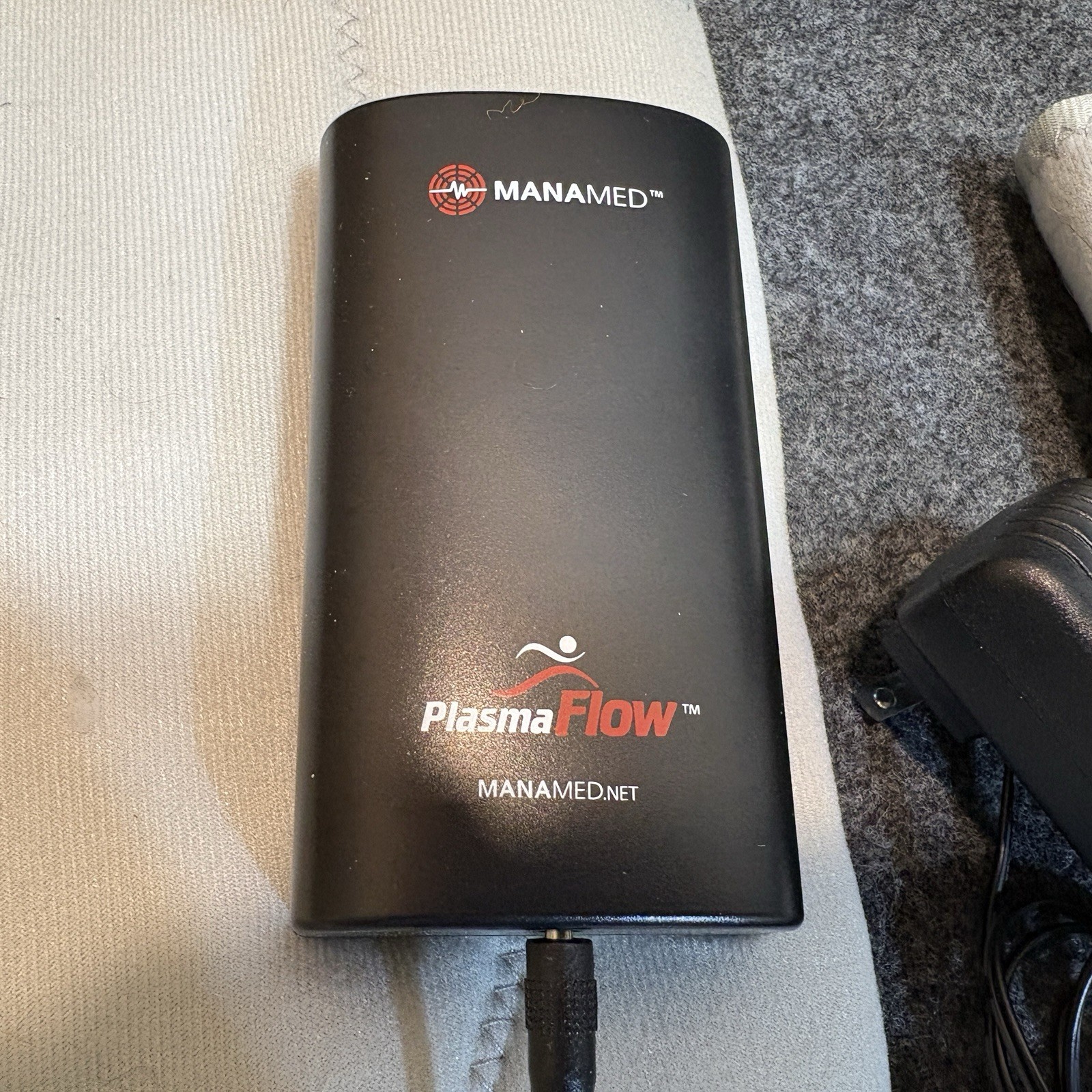 Plasma Flow Thrombosis DVT Prevention w/ Charger PF0001 Leg Compression