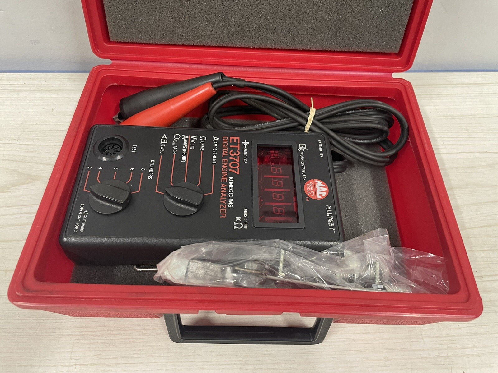 Mac Tool ET3707 Digital Engine Analyzer 10 Megohms Missing Test Lead- See Pics