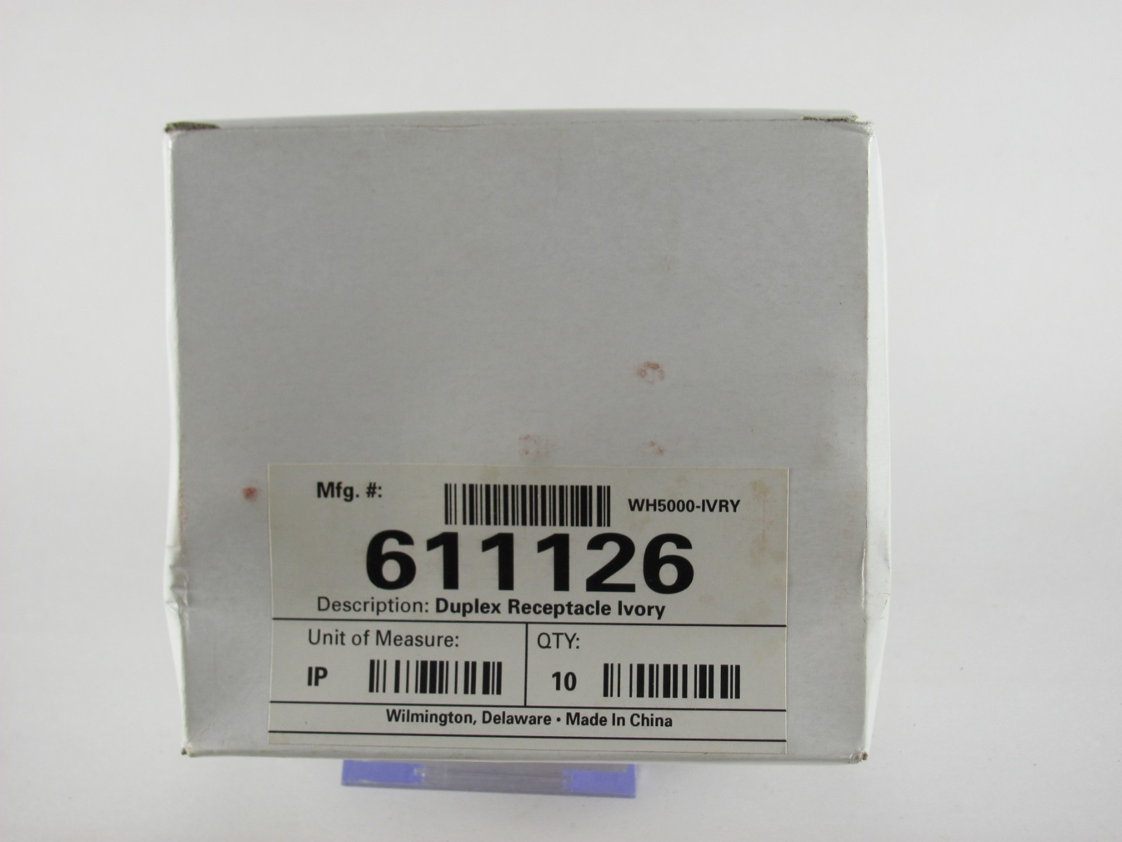 Box of 10 Preferred Industries WH5000-IVRY Duplex Receptacle 15A Ivory Outlet