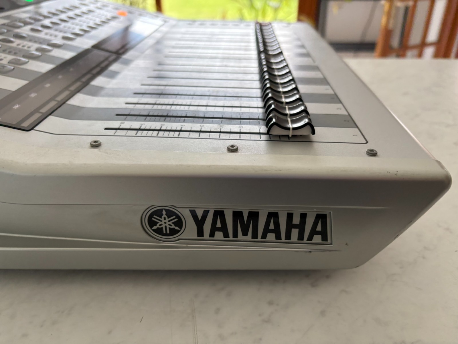 Yamaha TF1 Mixer