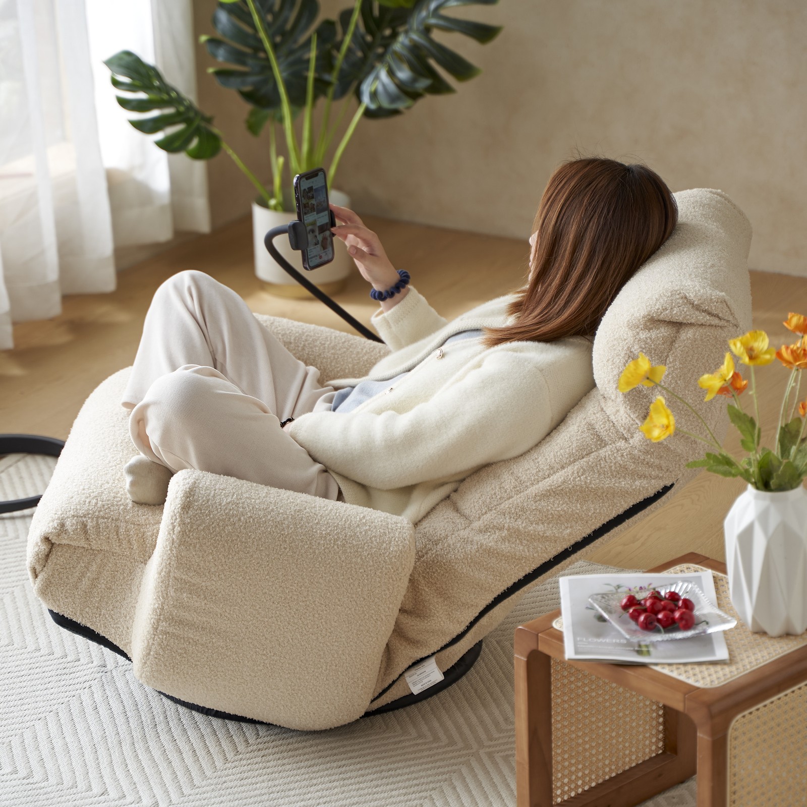 Adjustable head and waist, game chair, lounge chair in the living room, 360 de