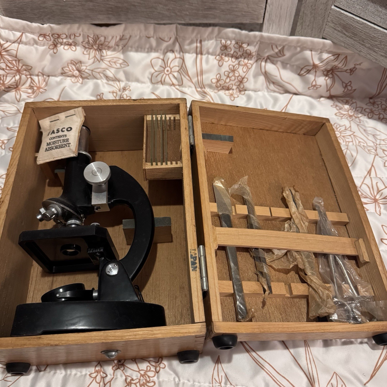 Vintage Tasco Deluxe High-Quality Microscope & Original Wooden Box Kit