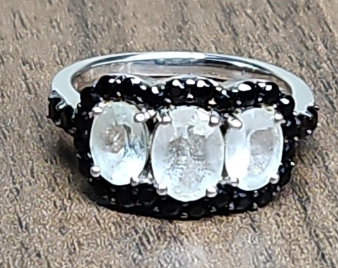 Womans Ring Round Black Multi Stone Sterling 925 Band Size 8.75 ESTATE FIND LOOK