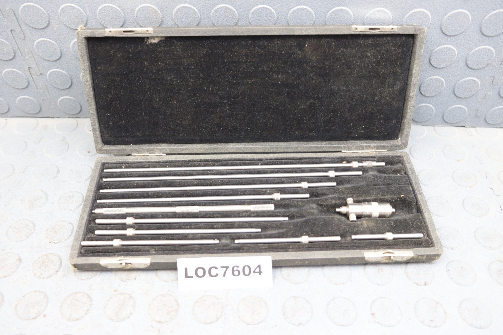 VENTAGE STARRETT  DEPTH MICROMETER 12'' LOC7604