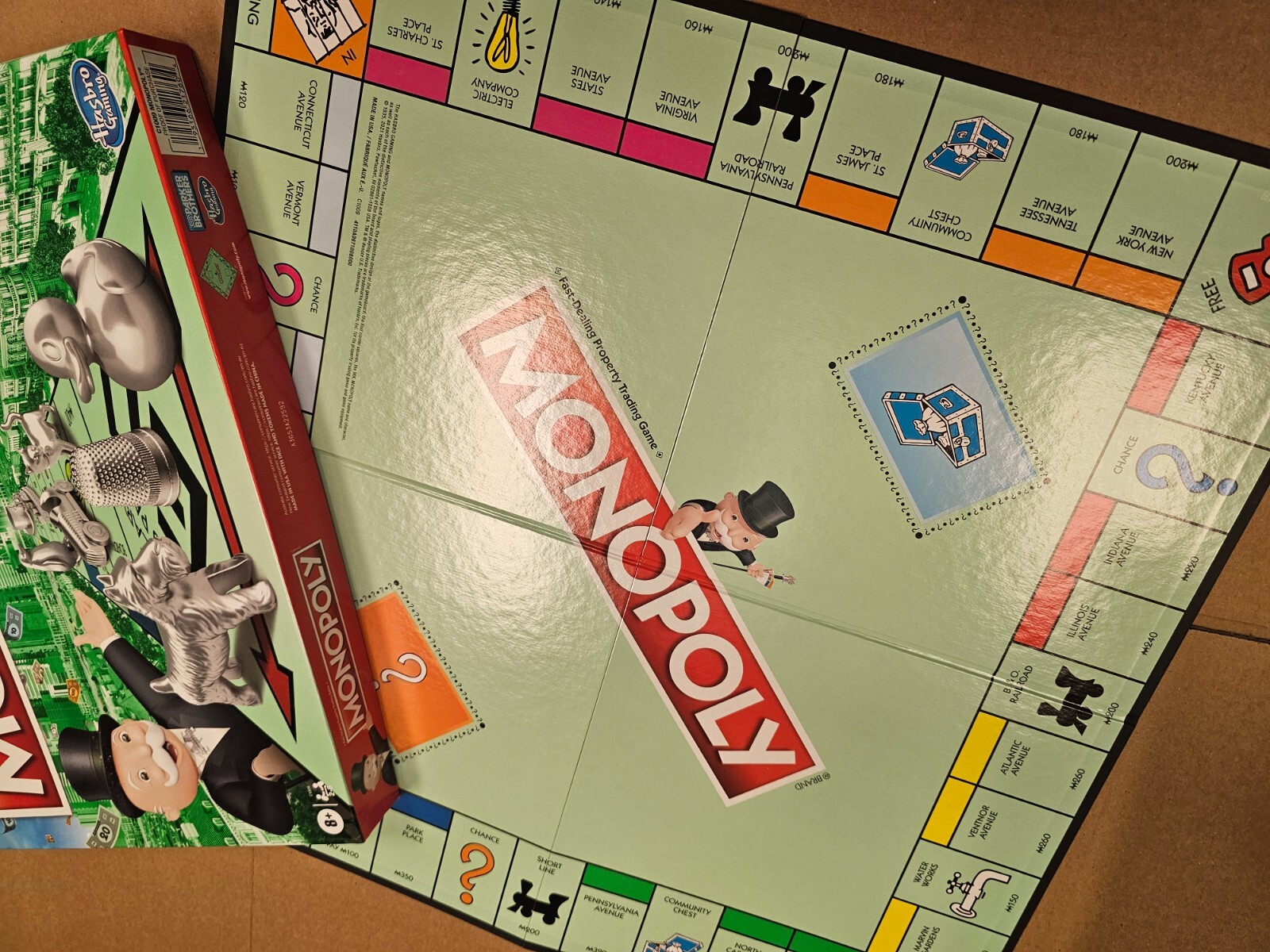 BRAND NEW GENUINE ORIGINAL CLASSIC Monopoly GAME BOARD ONLY
