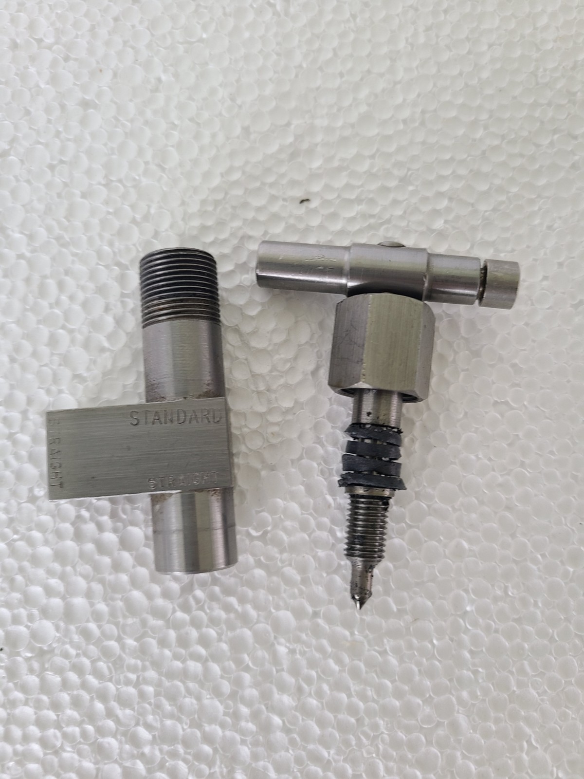 Ruska 2010 STANDARD STRAIGHT 1/8" NPT 2-WAY Valve, Needs A New Seal!!!