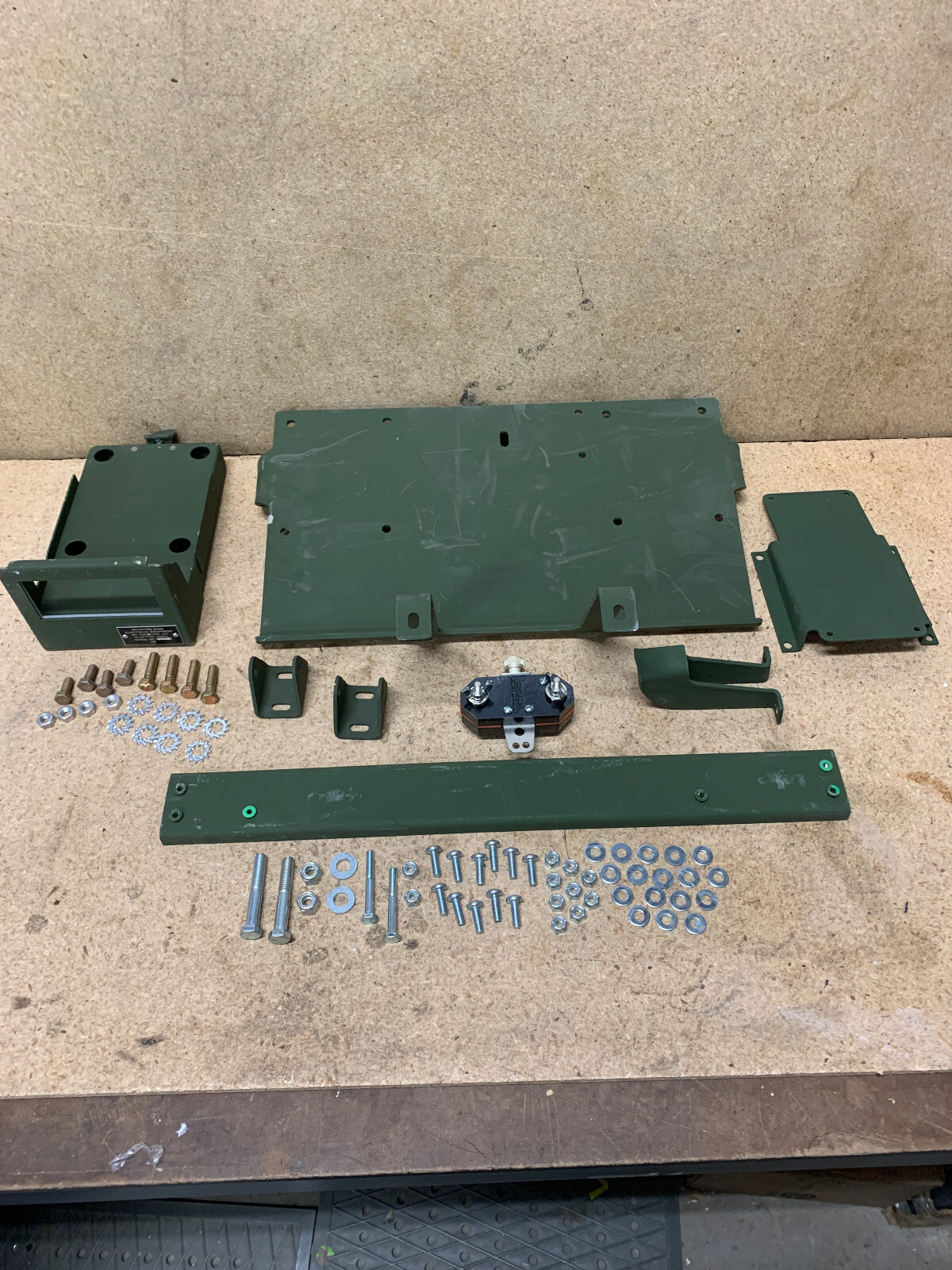 Radio tray mtd. kit/HMMWV pn#SS-LTWHAKT