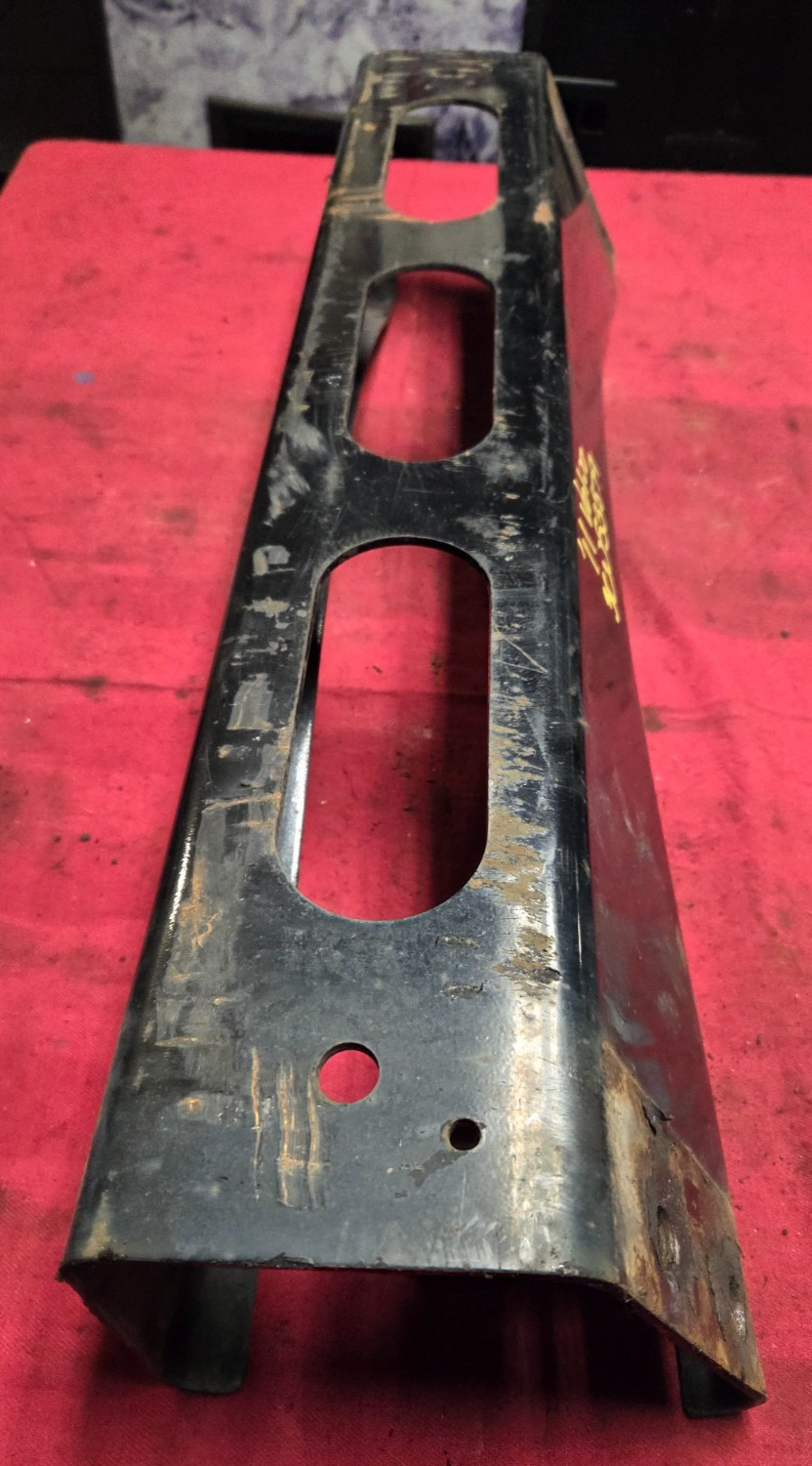 VOLVO 20448725  REAR FRAME  Crossmember, MOUNT, SUPPORT, 31 X 8 X 6