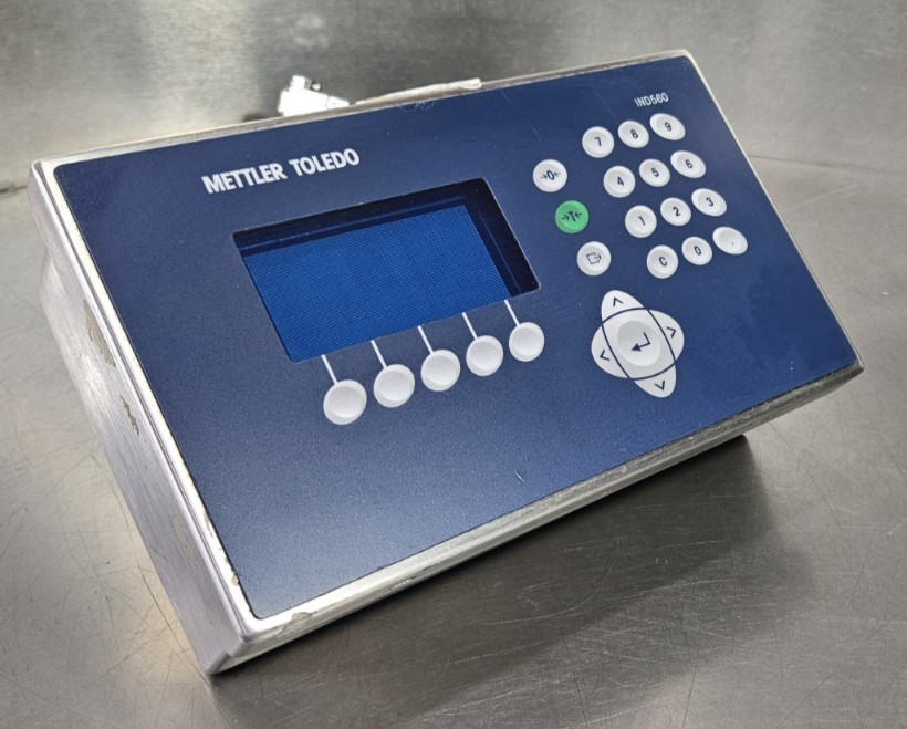 Mettler Toledo IND560 Panel Weighing Terminal 100 - 240V AC              Loc2D13