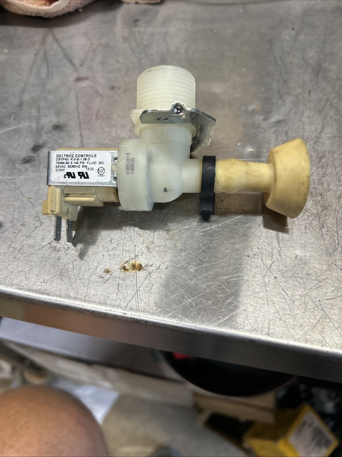 4A-5309-01 HOSHIZAKI  water solenoid valve  24 Volt pre-owned