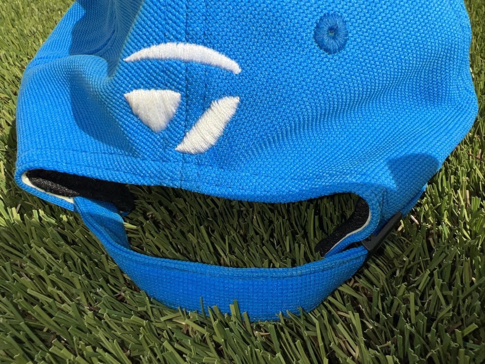 TaylorMade SLDR Blue and White Golf Hat Cap with Adjustable Strap One Size