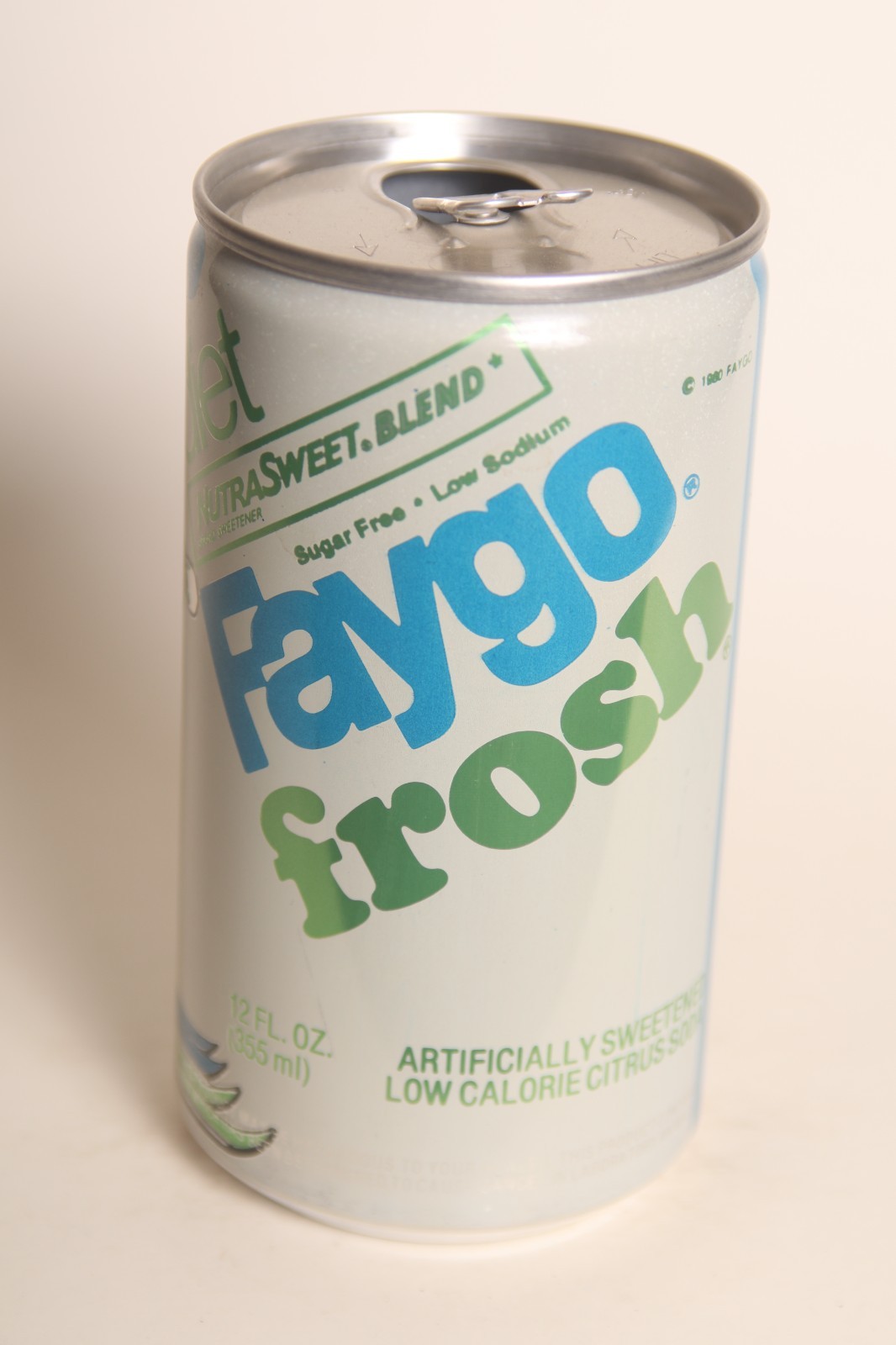 Diet Faygo Frosh soda can - 12oz