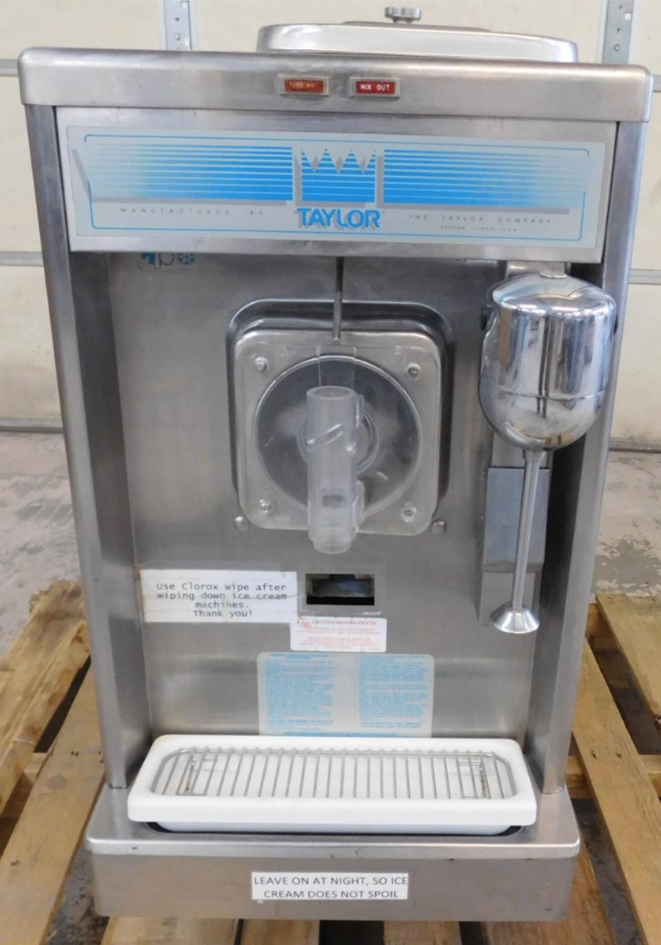 Taylor 490-33 Single Flavor Countertop Ice Cream Machine (#4801)
