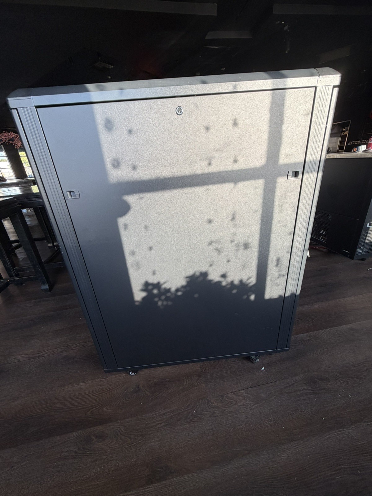 StarTech 25U 19” Server Network AV Rack Cabinet Glass Door 2 Locking Drawers