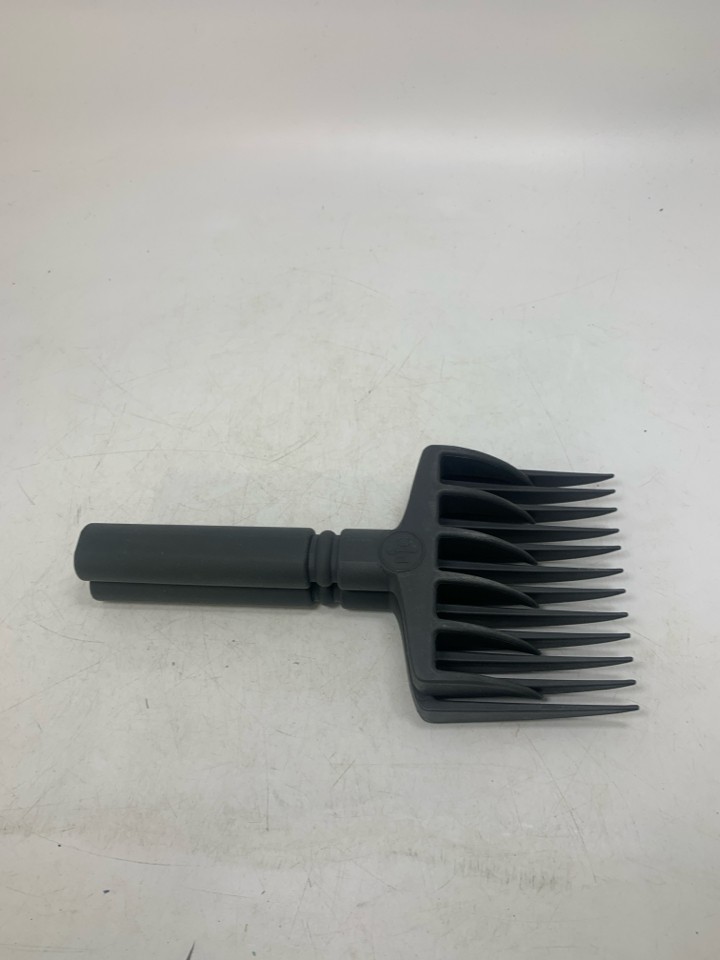 2 PC QUICK MEAT SHRED MAGNETIC TOOLS.