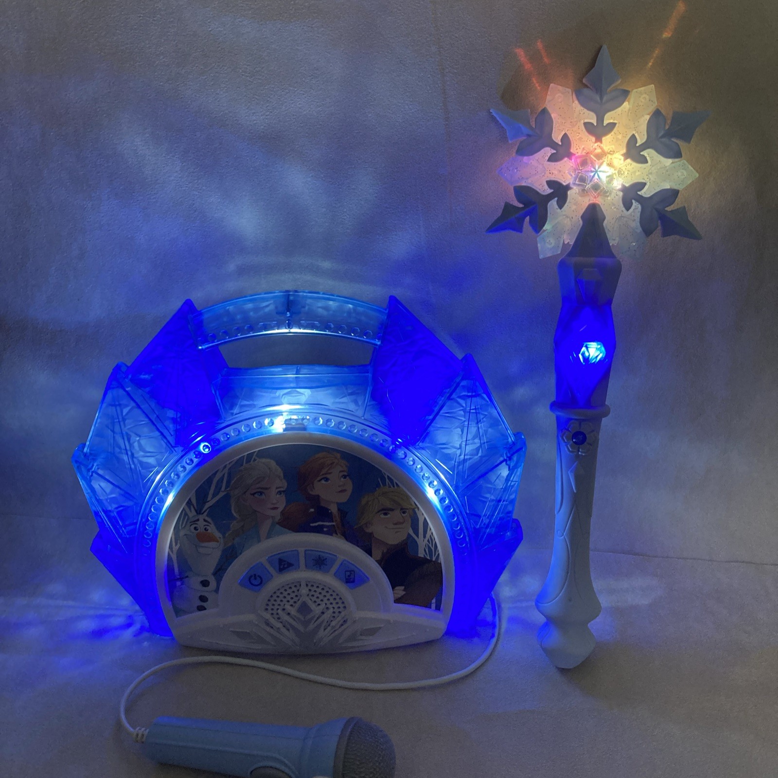 Disney Frozen Sing along Portable Karaoke Machine and Wand. Both Work & light up