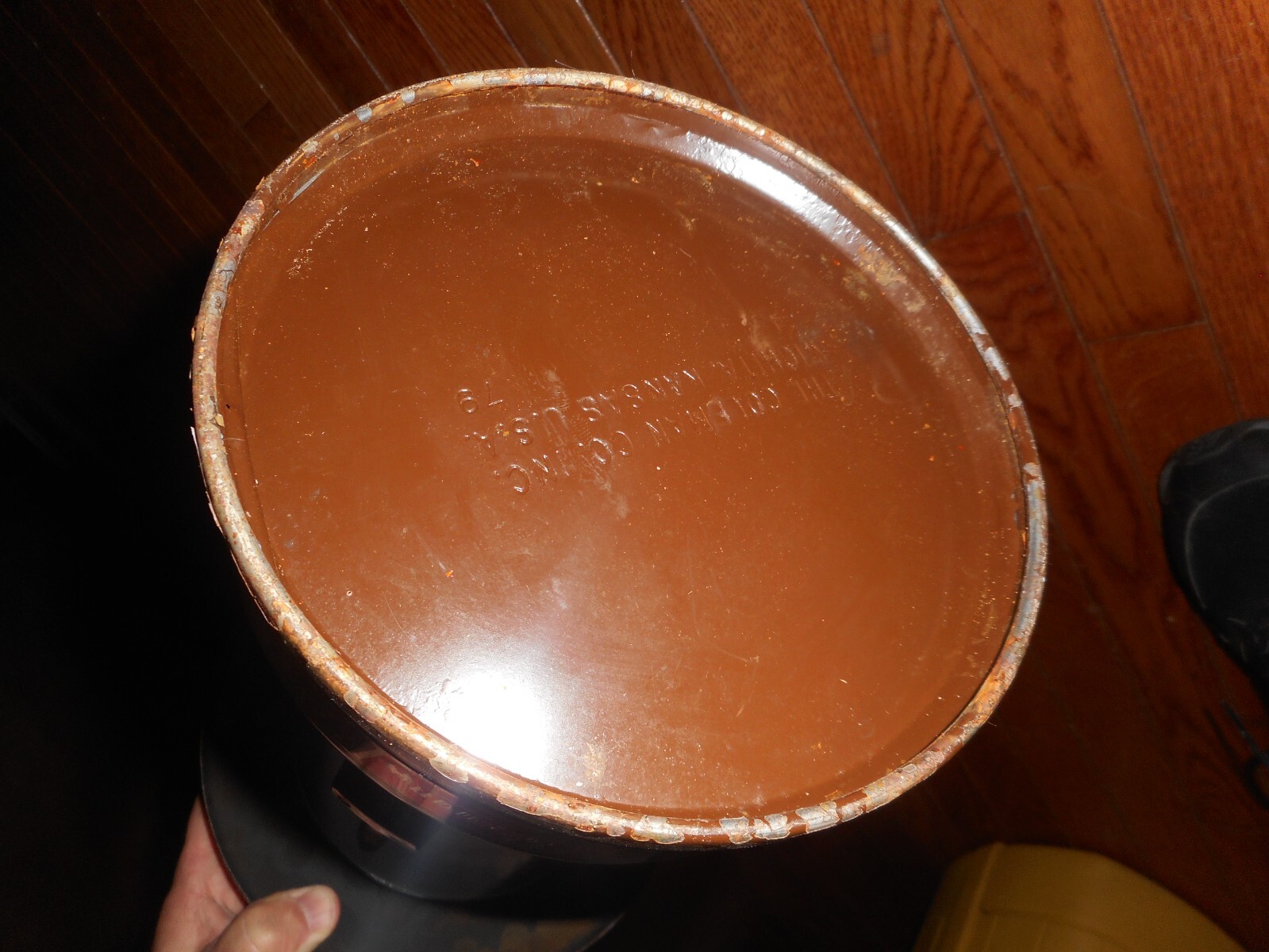 1979 COLEMAN LANTERN WITH CLAMSHELL