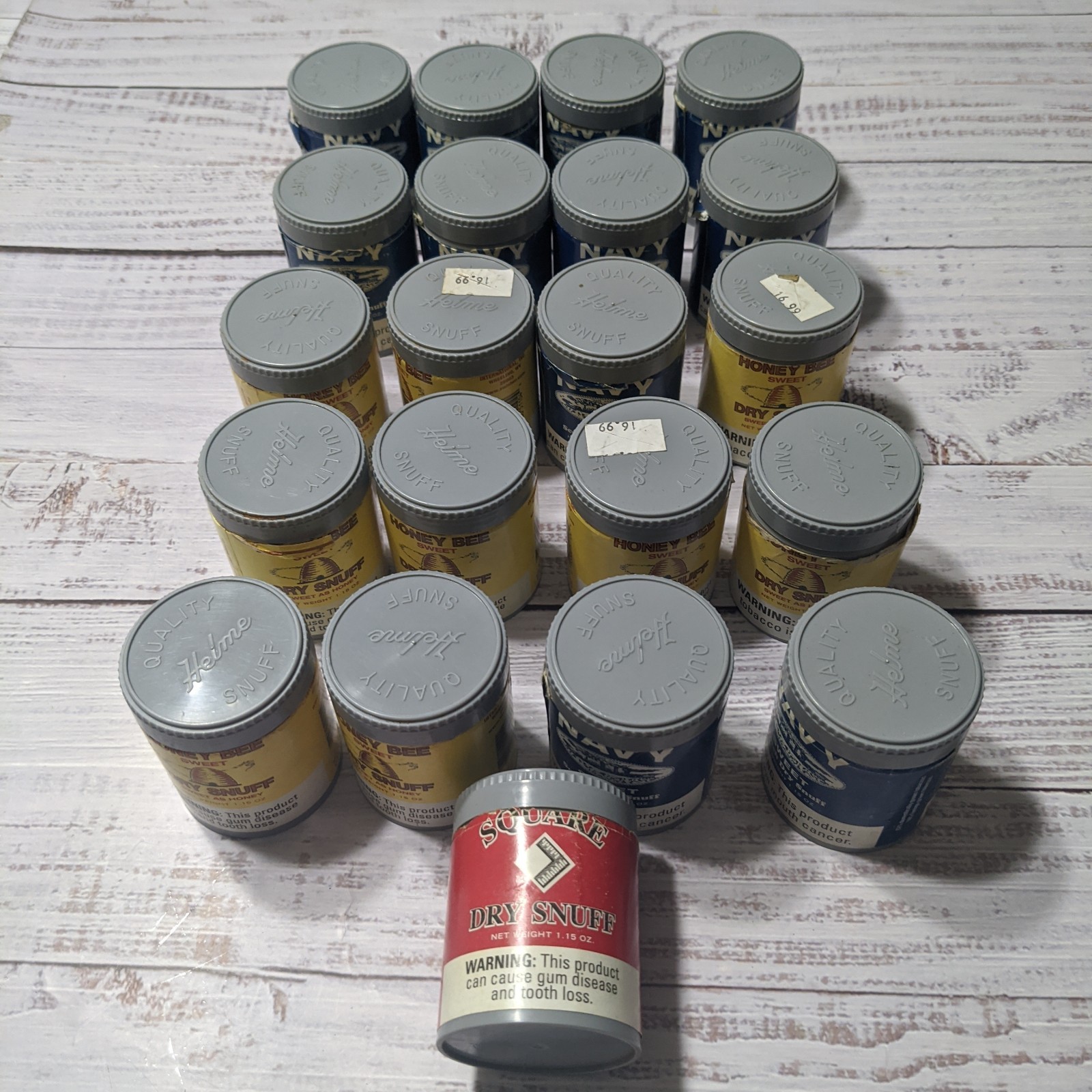 21 Empty Snuff Cans Plastic Containers Navy Honey Bee Crafts Hardware/Tackle