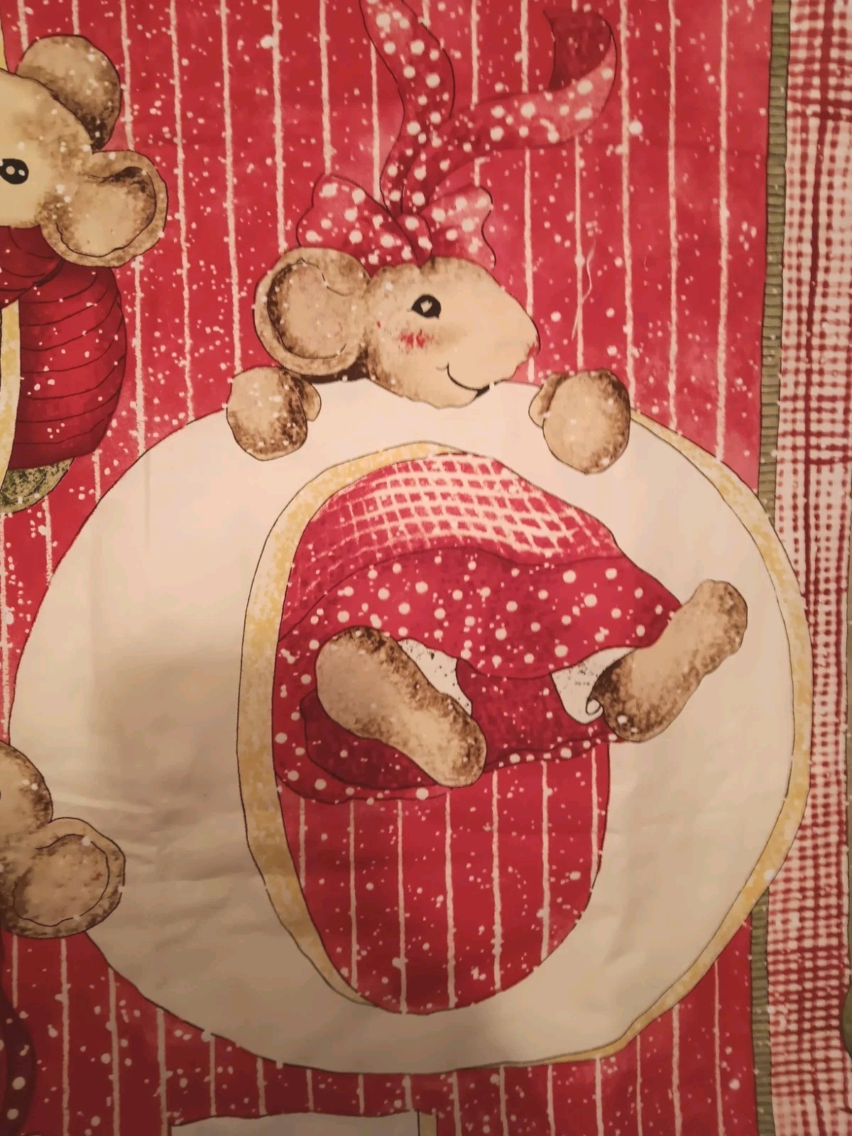 County Christmas Mice Throw Patchwork Quilt Wall Hanging 40" X 34” JOY HM Cute
