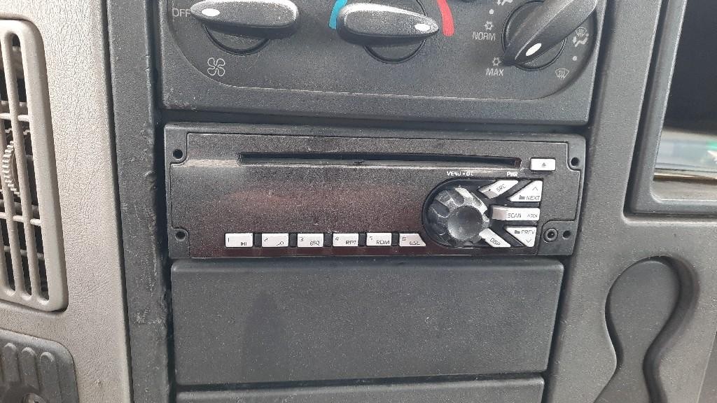 Replaces 2014 INTERNATIONAL TERRASTAR RADIO AM/FM/CD ,  MD