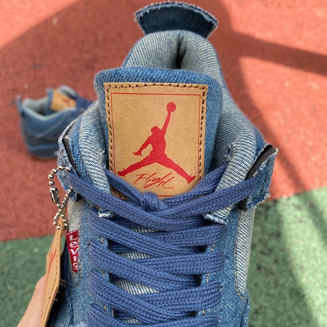 AJ4 Retro “Levi's Denim” Levi's Denim Bluel AO2571-401 NEW Men's Size 4-11