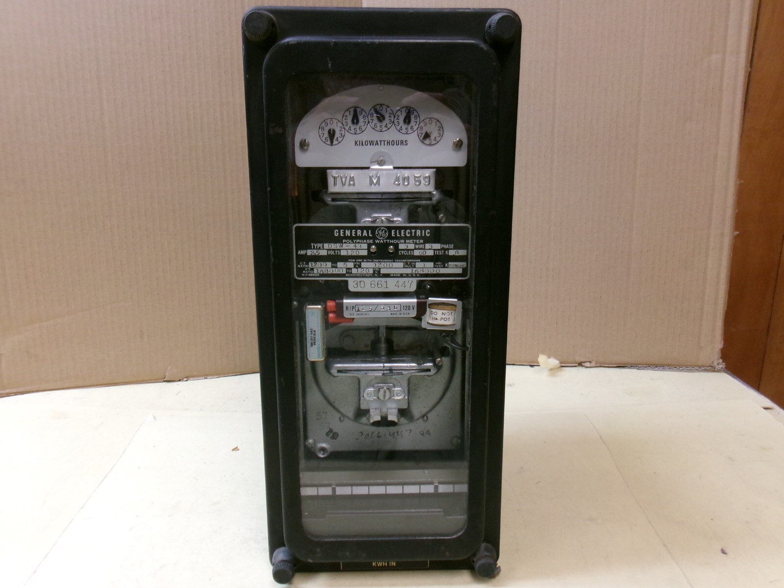 General Electric Type DSW-43 Polyphase Watt Hour Meter , 120V , 2.5A , 3W . 3PH