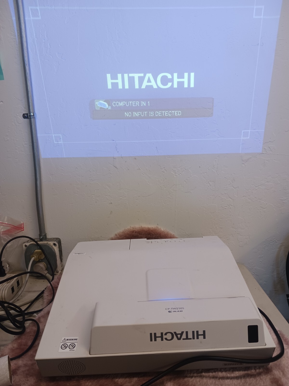 Hitachi LCD Projector CP-TW2505