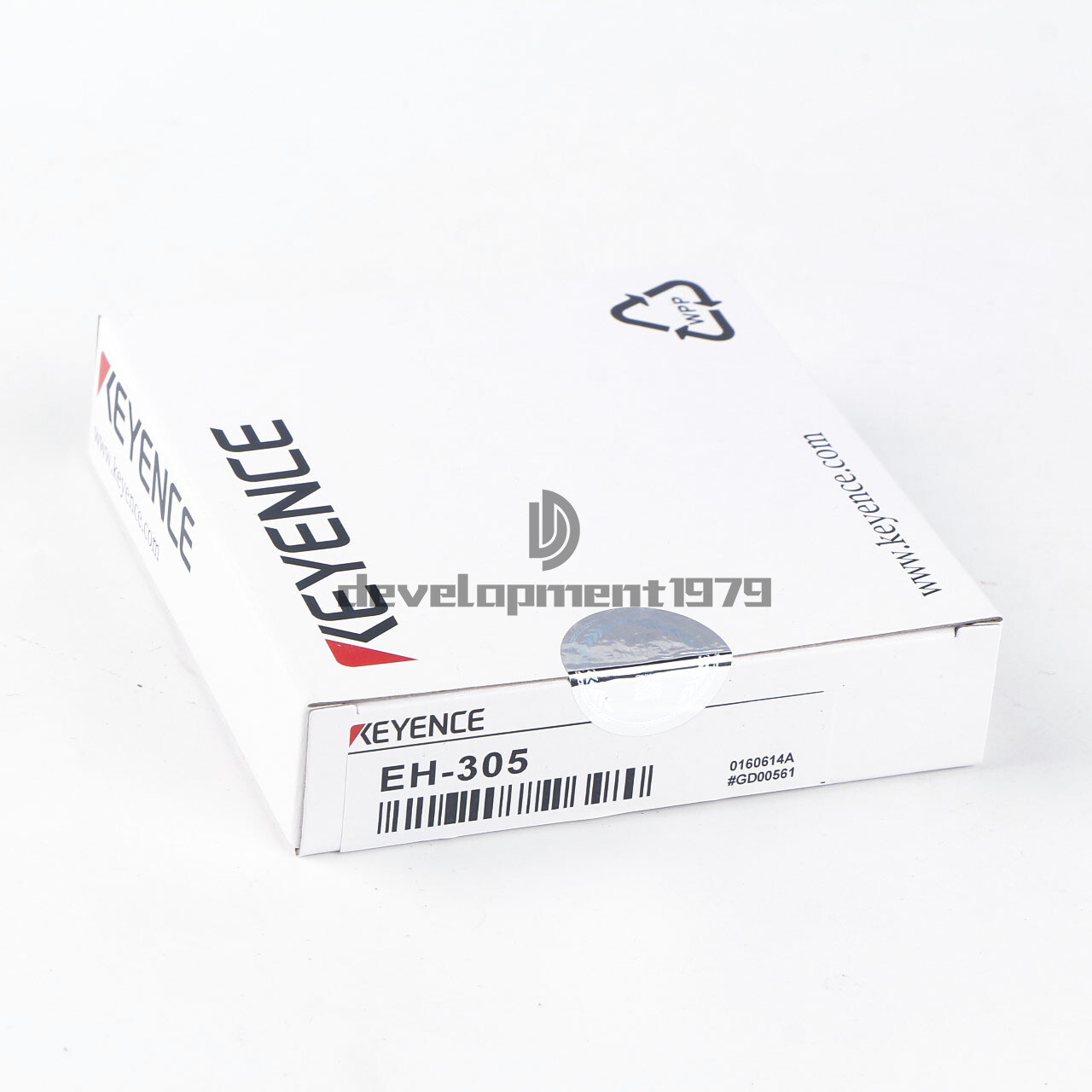 ONE New Keyence EH-305 Proximity Sensor