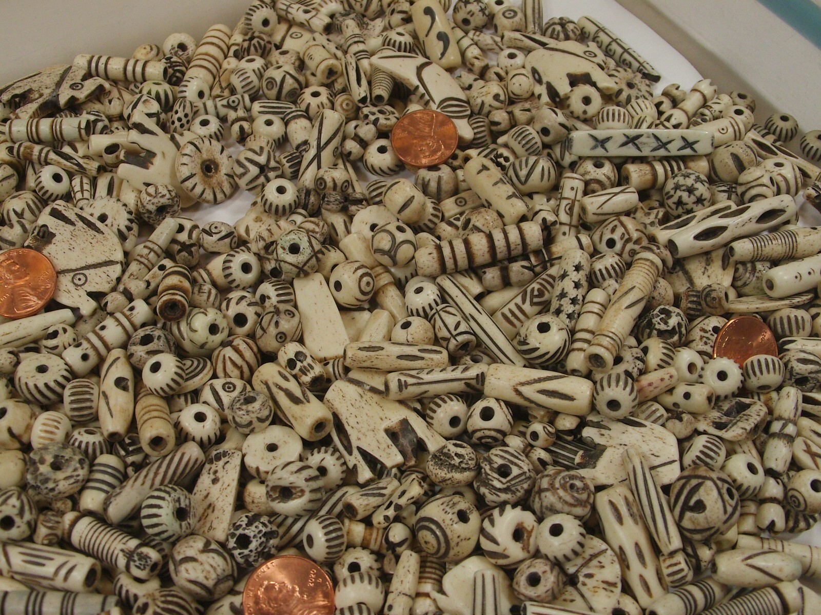 4 Pounds Assorted Water Buffalo Bone Beads / Scrap Pieces / Left Overs Bulk (Z5)