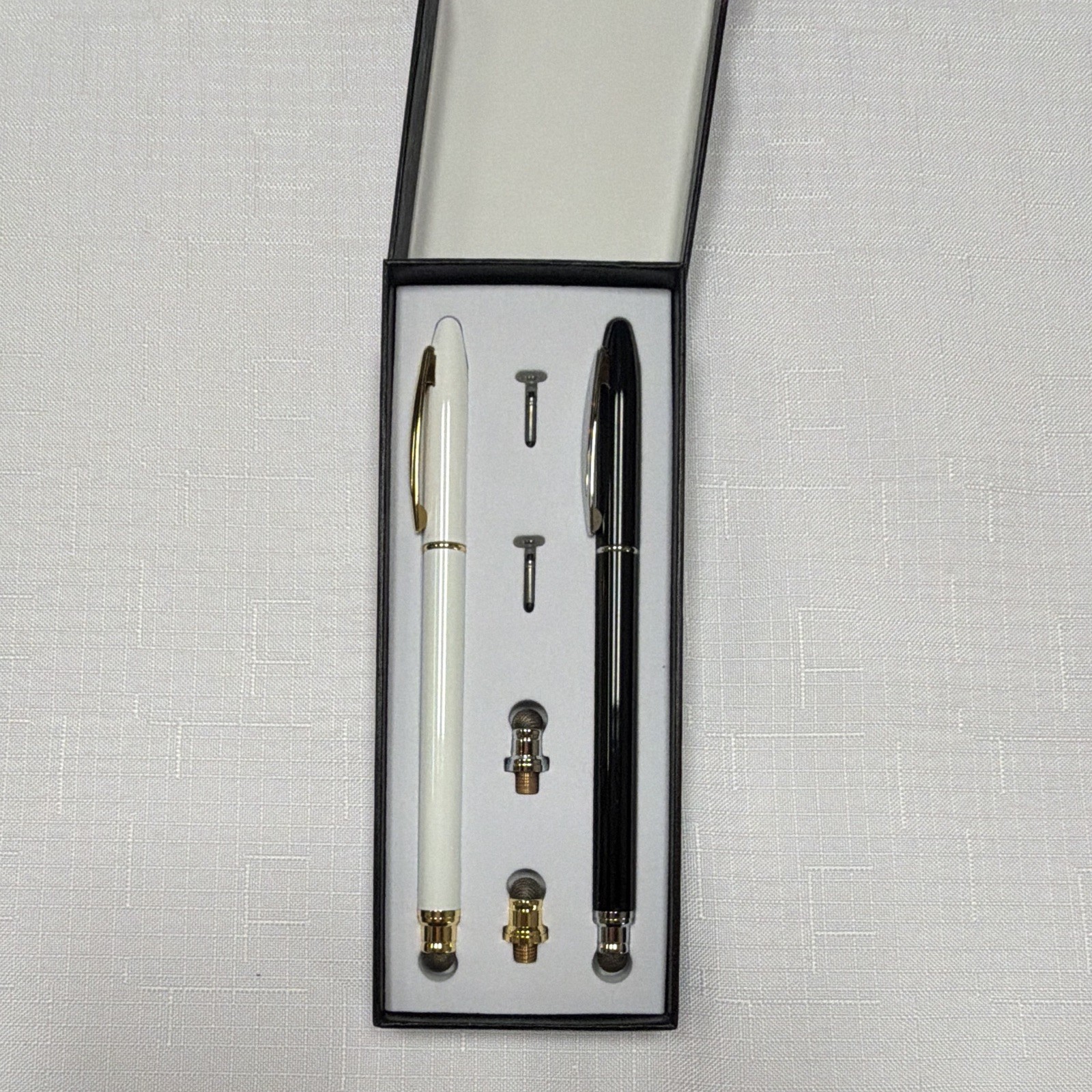 LezGo High Sensitivity Stylus Set w/ Replacement Tips, Black & White