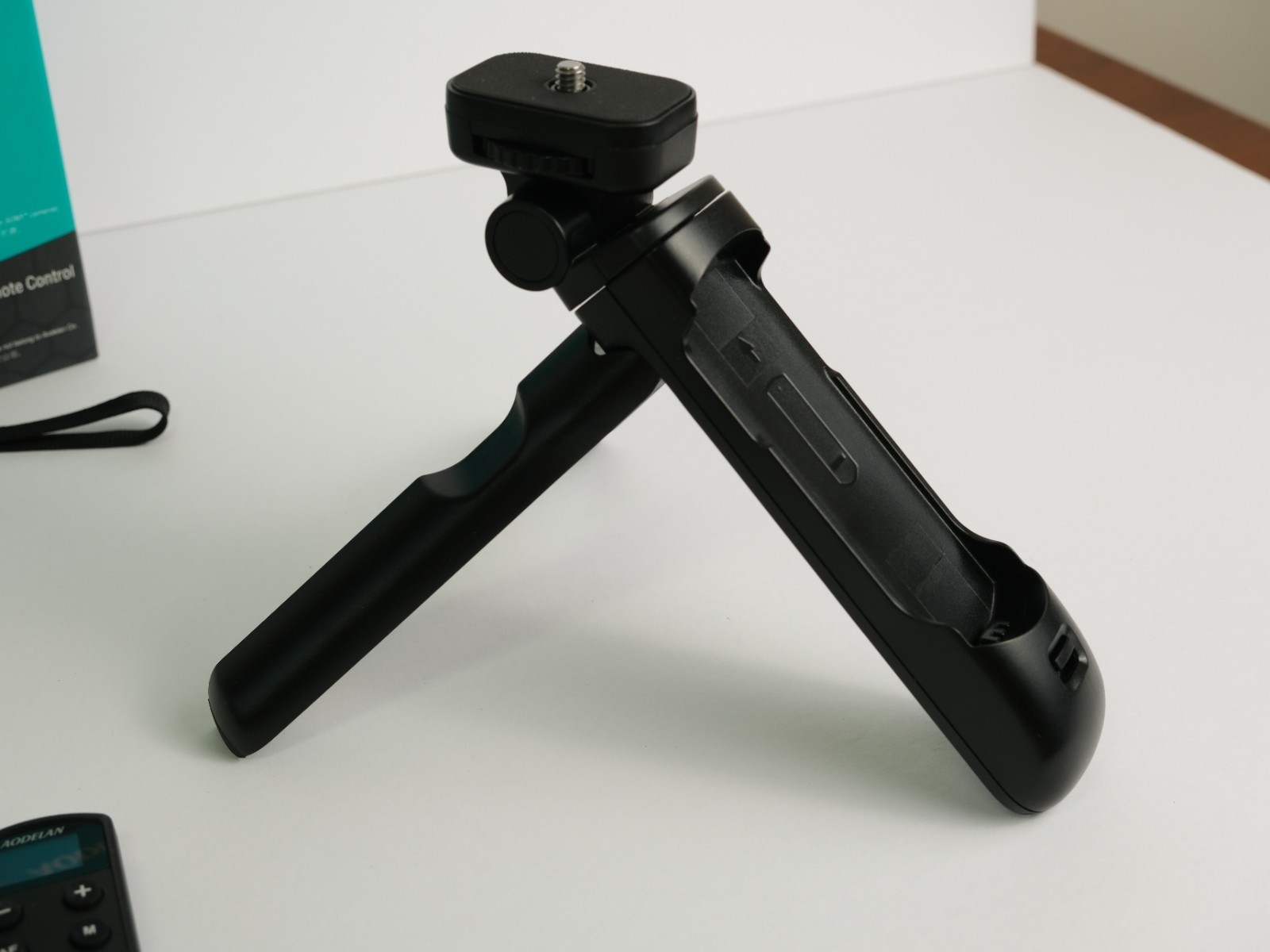 AODELAN TG-1 / BR-3 Wireless Tripod Grip Remote Canon Bluetooth BR-E1 Alternate