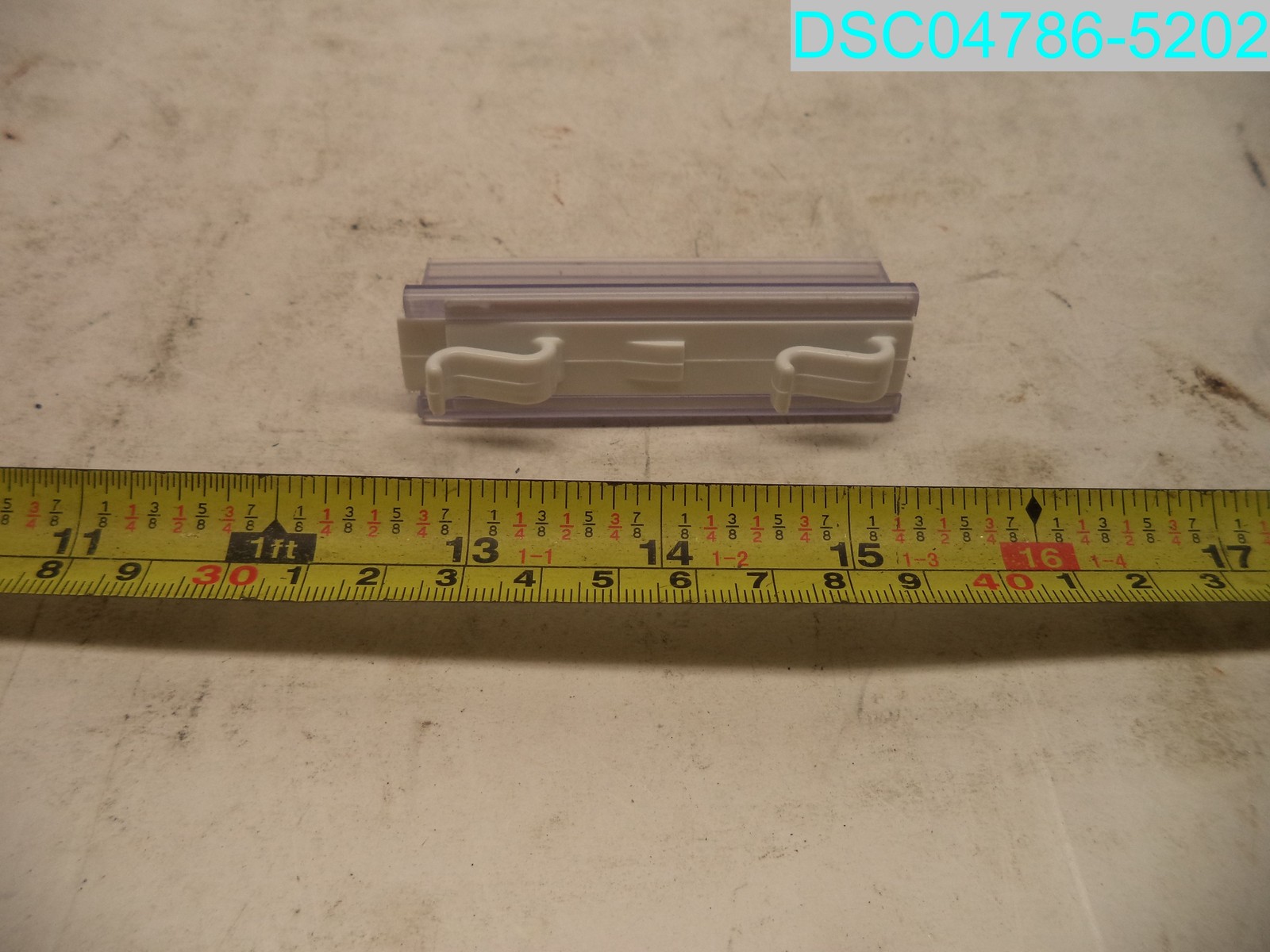 QTY=900:Siffron Warehouse Upright SuperGrip Sign Holder Teardrop Hole 2118389602