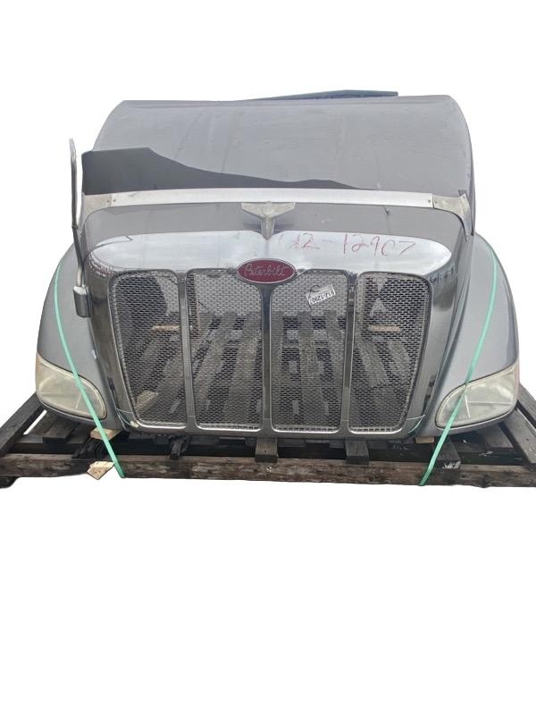 Peterbilt 387 Hood (612-12907)