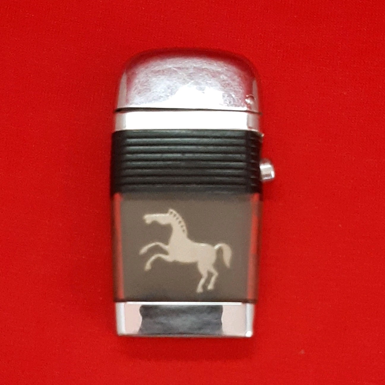Scripto VU Horse Design Collectible Lighter Silver Black