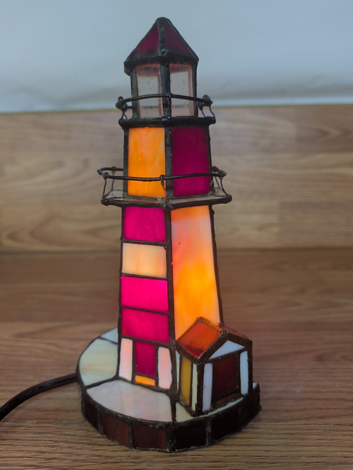 Vintage Lighthouse Stained Glass Red White Accent Light Nautical Lamp 9.5" H