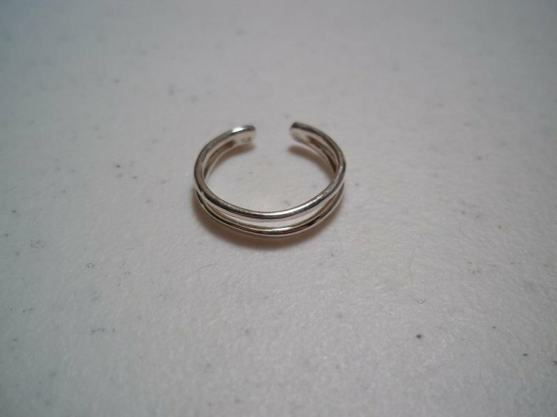 Silpada 925 Sterling Silver Double Circle Toe Ring O0961