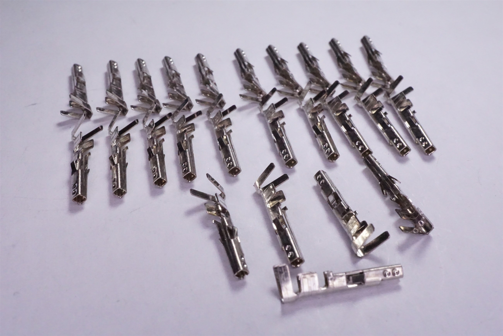 Lot of 25 39-00-0212 Molex Mini-Fit Female Crimp Terminal 16 AWG 5556 Series NOS