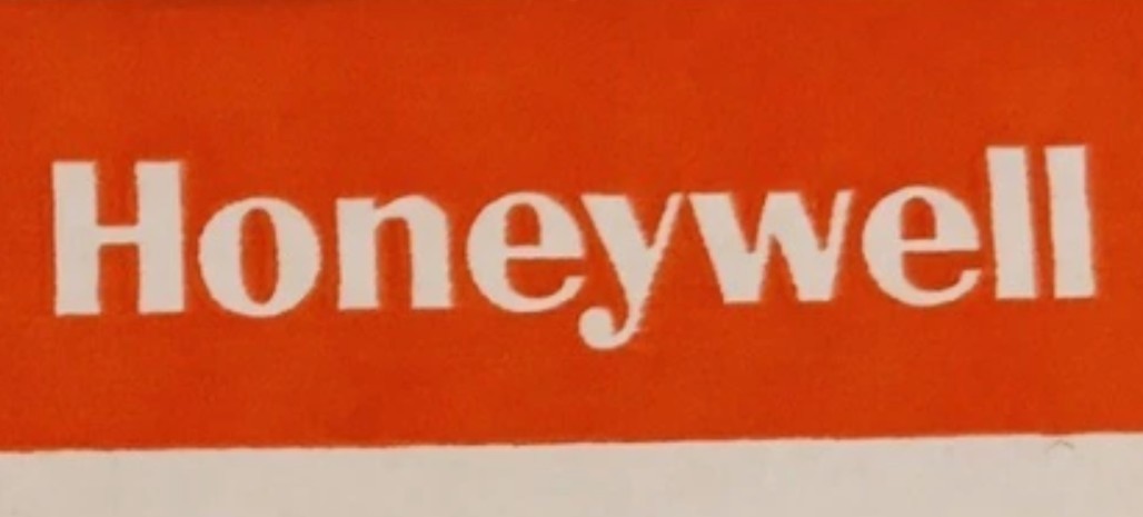 New Honeywell EDA61K-0AC934PEUK Free Shipping New in Box New Factory Sealed PLC