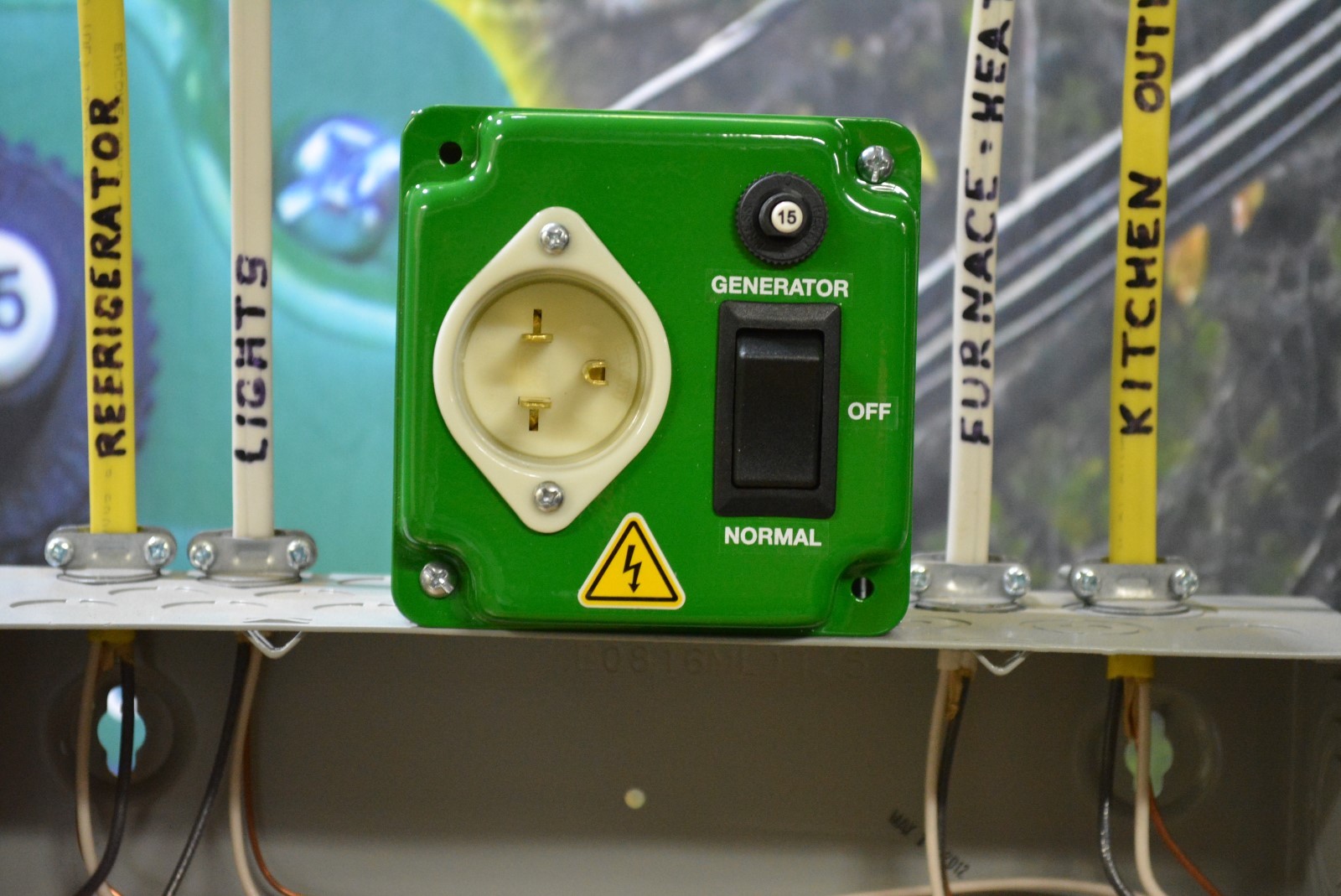 The Original EZ GENERATOR TRANSFER SWITCH - UL / CSA Approved - USA Made - 12OV