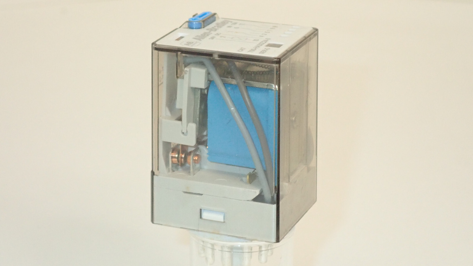 ALLEN BRADLEY 700-HA33Z24-3 RELAY 24VDC